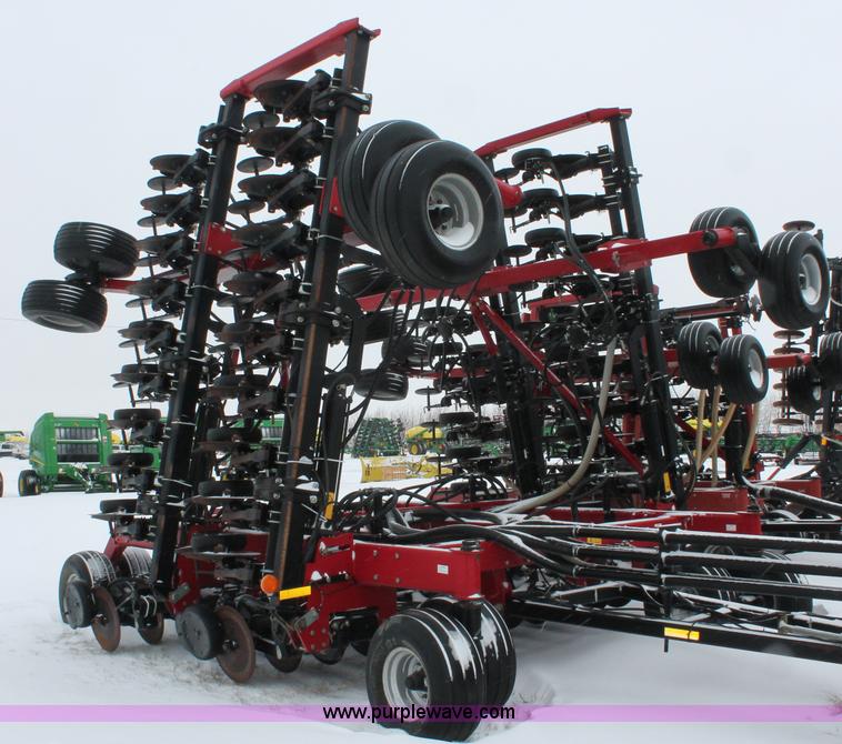 image for item H3713 2005 Case IH SDX40 No-till Air seed drill with Flexicoil 2340 air cart