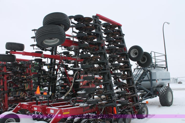 image for item H3713 2005 Case IH SDX40 No-till Air seed drill with Flexicoil 2340 air cart