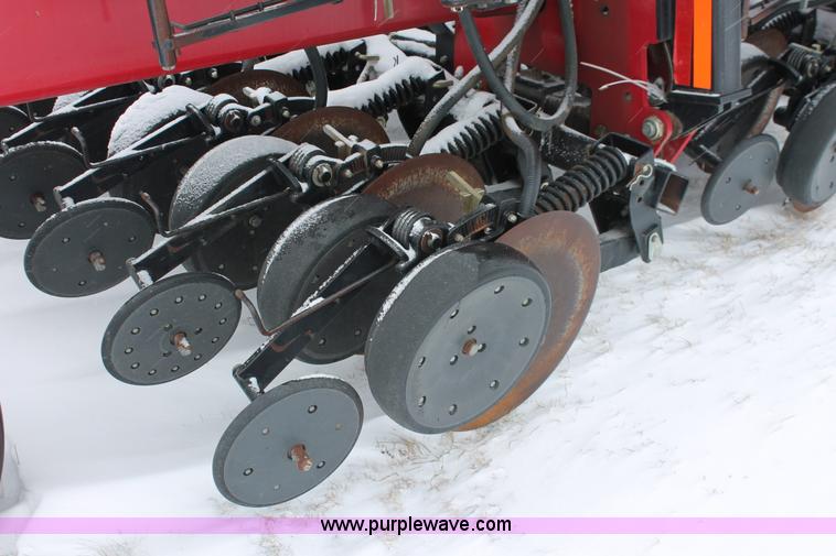 image for item H3713 2005 Case IH SDX40 No-till Air seed drill with Flexicoil 2340 air cart