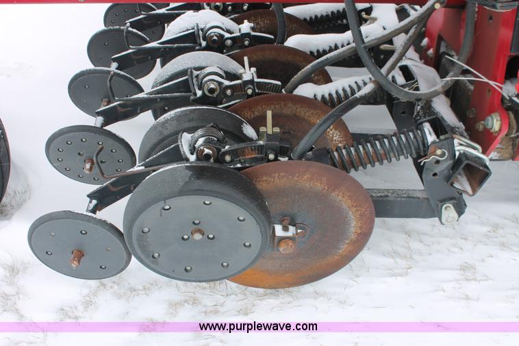 image for item H3713 2005 Case IH SDX40 No-till Air seed drill with Flexicoil 2340 air cart