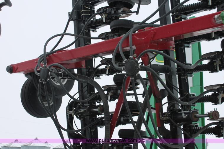 image for item H3713 2005 Case IH SDX40 No-till Air seed drill with Flexicoil 2340 air cart