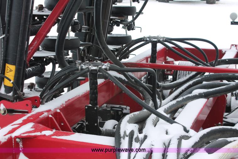 image for item H3713 2005 Case IH SDX40 No-till Air seed drill with Flexicoil 2340 air cart