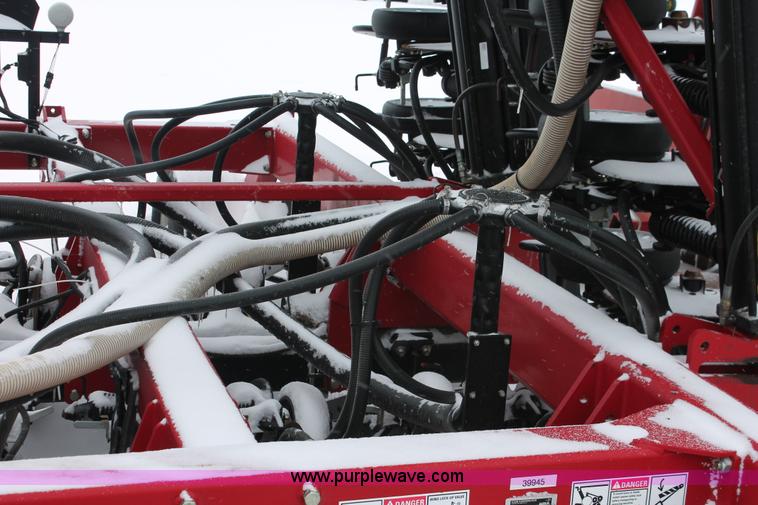 image for item H3713 2005 Case IH SDX40 No-till Air seed drill with Flexicoil 2340 air cart