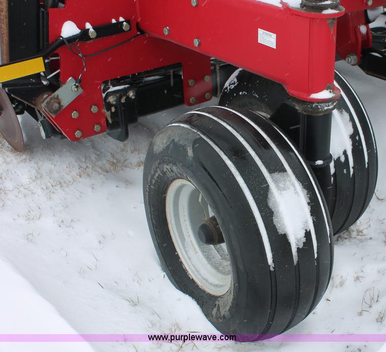 image for item H3713 2005 Case IH SDX40 No-till Air seed drill with Flexicoil 2340 air cart