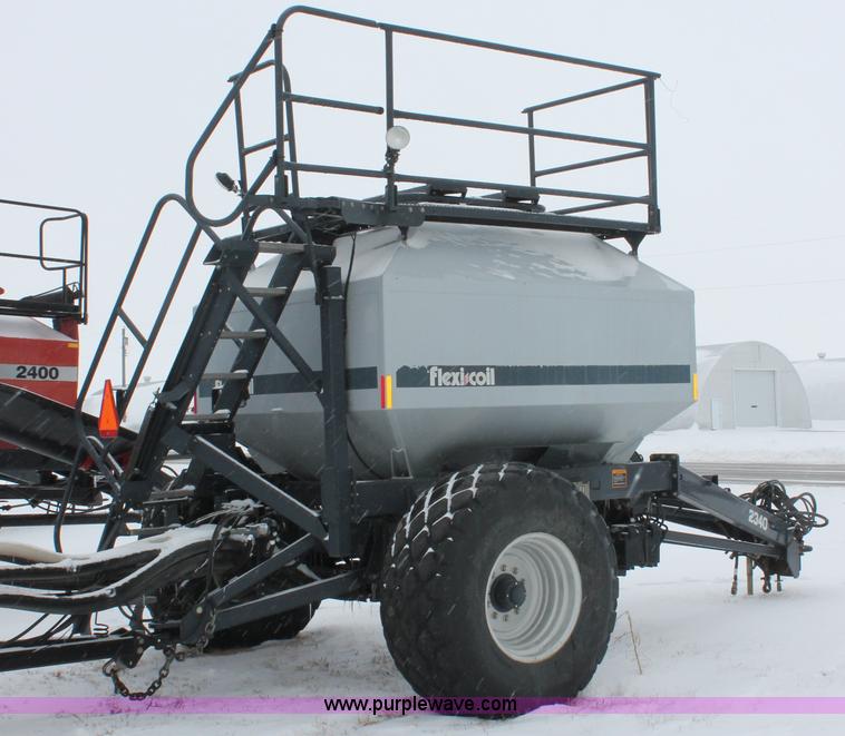 image for item H3713 2005 Case IH SDX40 No-till Air seed drill with Flexicoil 2340 air cart