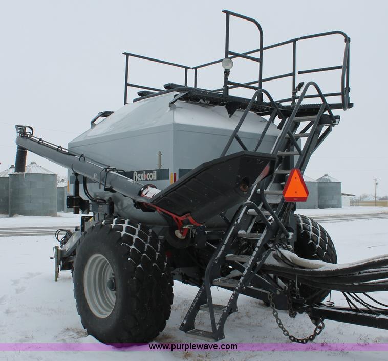 image for item H3713 2005 Case IH SDX40 No-till Air seed drill with Flexicoil 2340 air cart