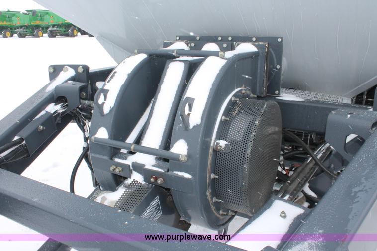 image for item H3713 2005 Case IH SDX40 No-till Air seed drill with Flexicoil 2340 air cart