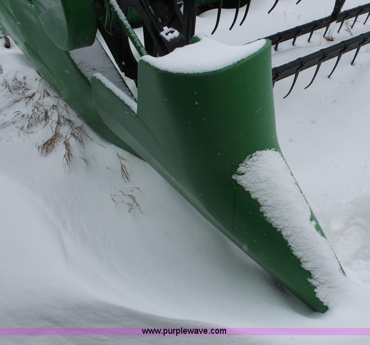 image for item H3714 2009 John Deere 635F HydraFlex platform header