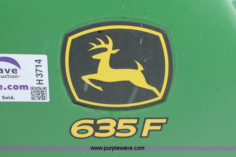 image for item H3714 2009 John Deere 635F HydraFlex platform header