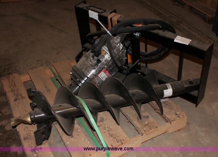image for item H3715 John Deere PA30 skid steer planetary drive auger