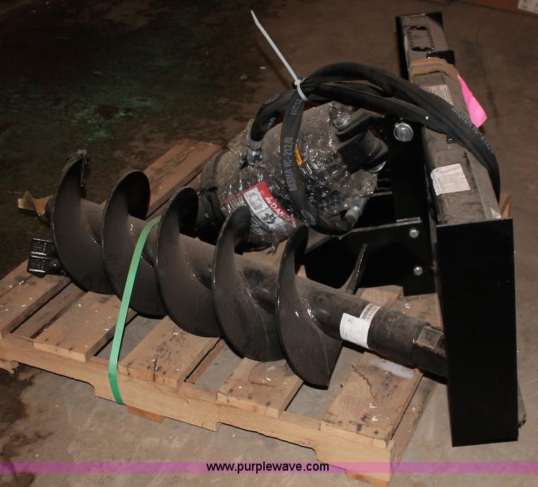 John Deere PA30 skid steer drive auger in Gettysburg, SD