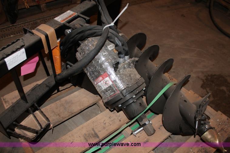 image for item H3715 John Deere PA30 skid steer planetary drive auger