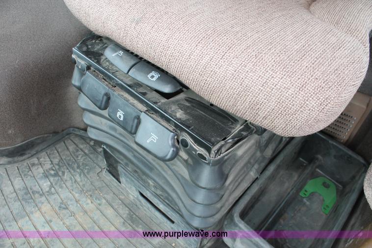 image for item H3722 2010 John Deere 9630 4WD tractor