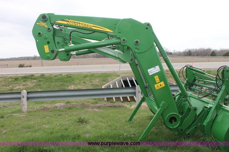 image for item H3734 2010 John Deere 746 loader