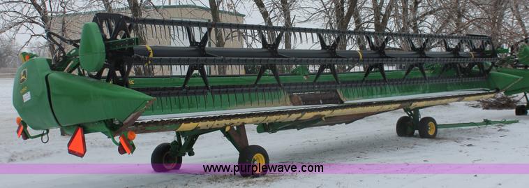 image for item H3745 2010 John Deere 635D HydraFloat draper head