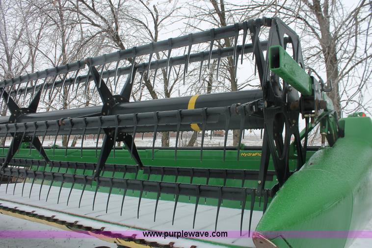 image for item H3745 2010 John Deere 635D HydraFloat draper head