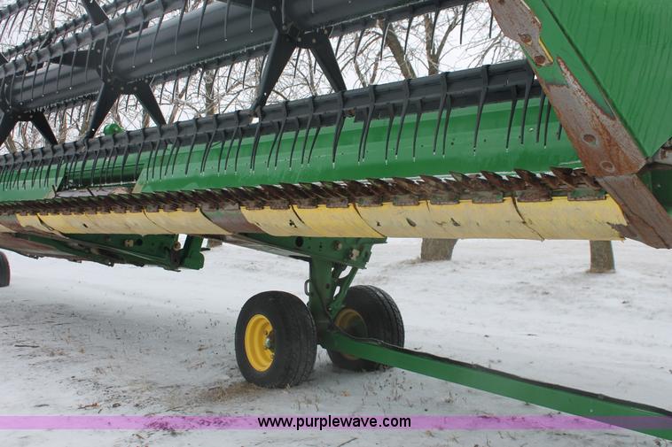 image for item H3745 2010 John Deere 635D HydraFloat draper head