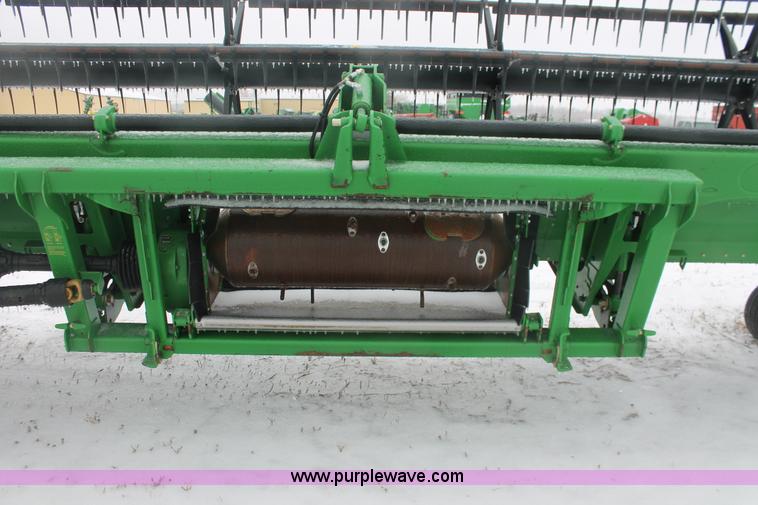 image for item H3745 2010 John Deere 635D HydraFloat draper head