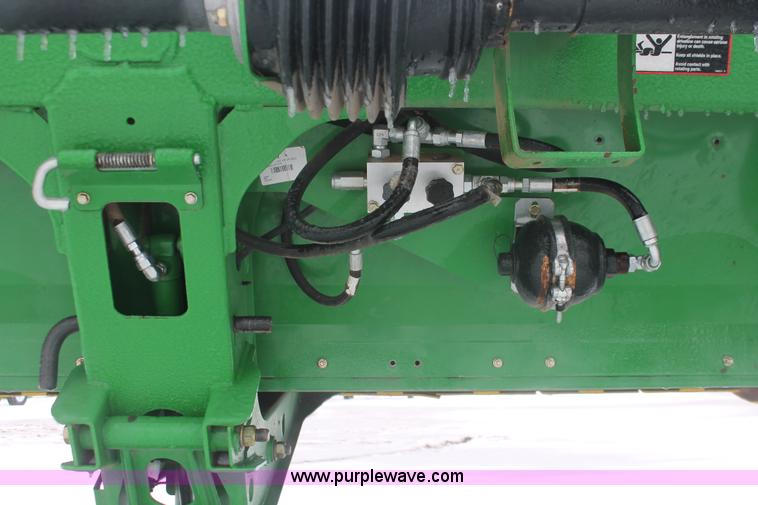 image for item H3745 2010 John Deere 635D HydraFloat draper head