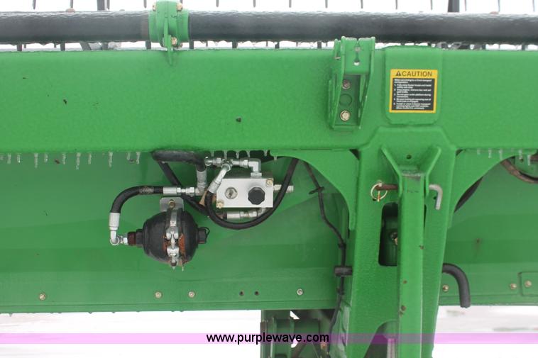image for item H3745 2010 John Deere 635D HydraFloat draper head