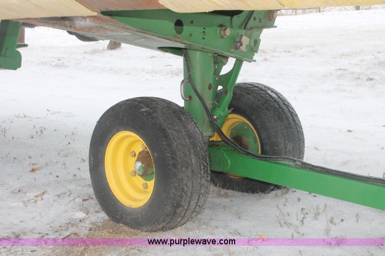 image for item H3745 2010 John Deere 635D HydraFloat draper head