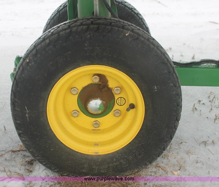 image for item H3745 2010 John Deere 635D HydraFloat draper head