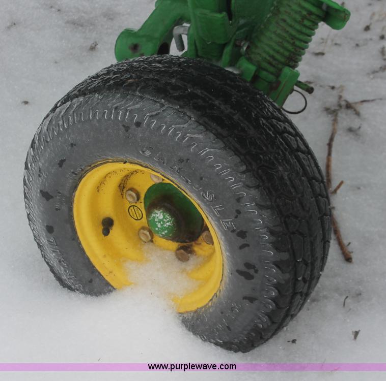 image for item H3745 2010 John Deere 635D HydraFloat draper head