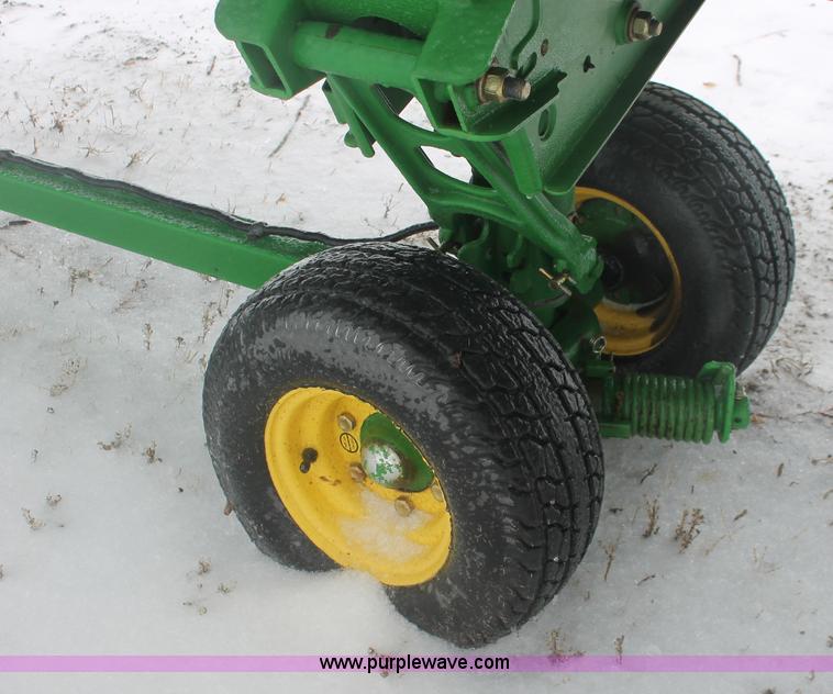 image for item H3745 2010 John Deere 635D HydraFloat draper head