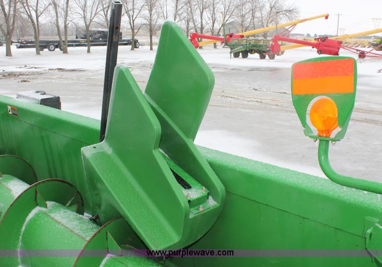 image for item H3746 2004 John Deere 635F HydraFlex platform header