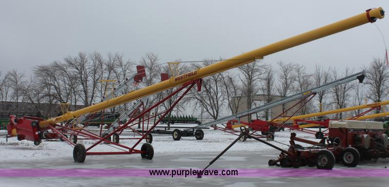 image for item H3747 Westfield MK100-71 swing away grain auger