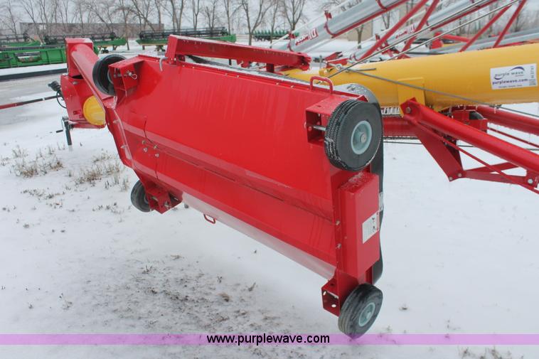image for item H3747 Westfield MK100-71 swing away grain auger
