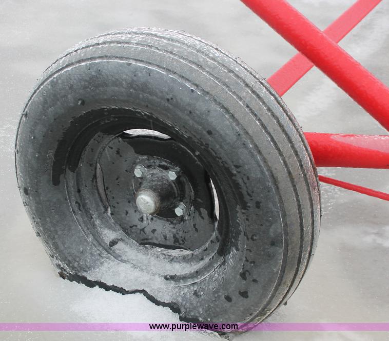 image for item H3747 Westfield MK100-71 swing away grain auger