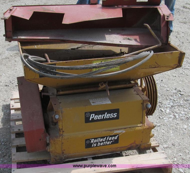 image for item O9167 Peerless 2001 roller mill