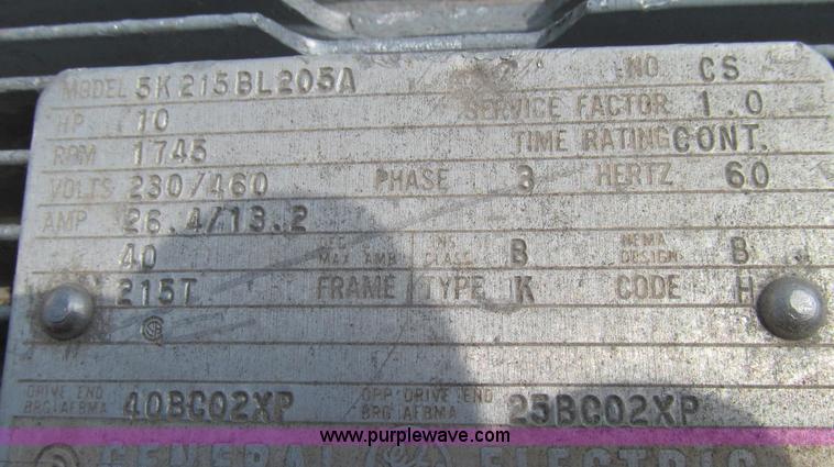 image for item O9167 Peerless 2001 roller mill