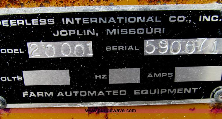 image for item O9167 Peerless 2001 roller mill