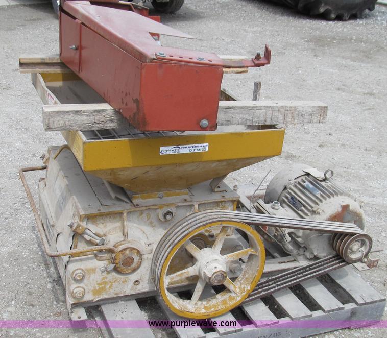 image for item O9168 Peerless 20001 roller mill