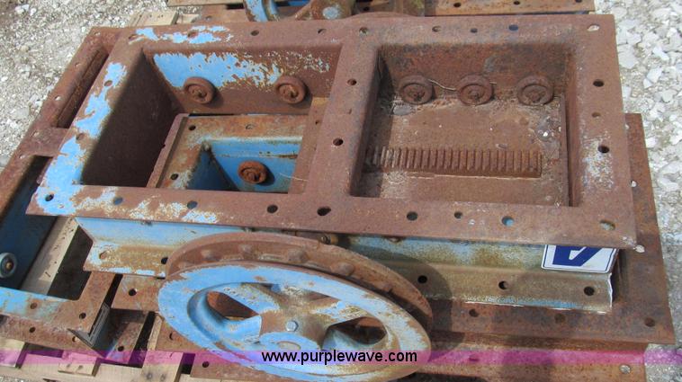 image for item O9169 (7) Able roller bin gates