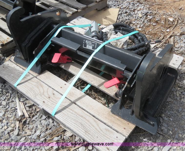 John Deere Worksite Pro skid steer style quick coupler in Woodward, OK