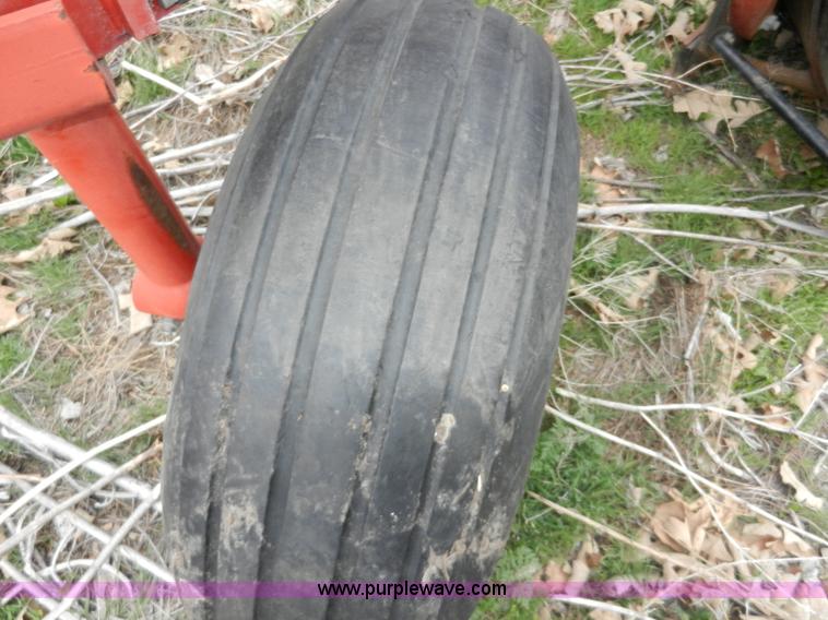 image for item X9586 Case IH 7500 Vari-width four bottom plow