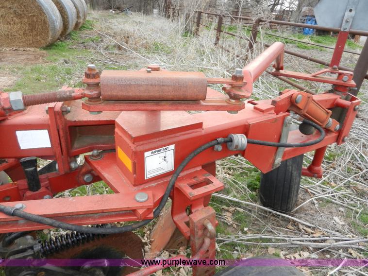 image for item X9586 Case IH 7500 Vari-width four bottom plow