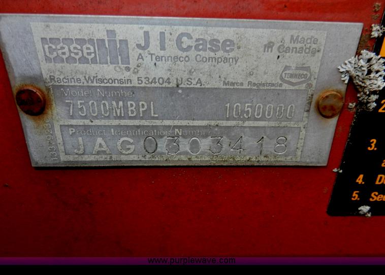 image for item X9586 Case IH 7500 Vari-width four bottom plow