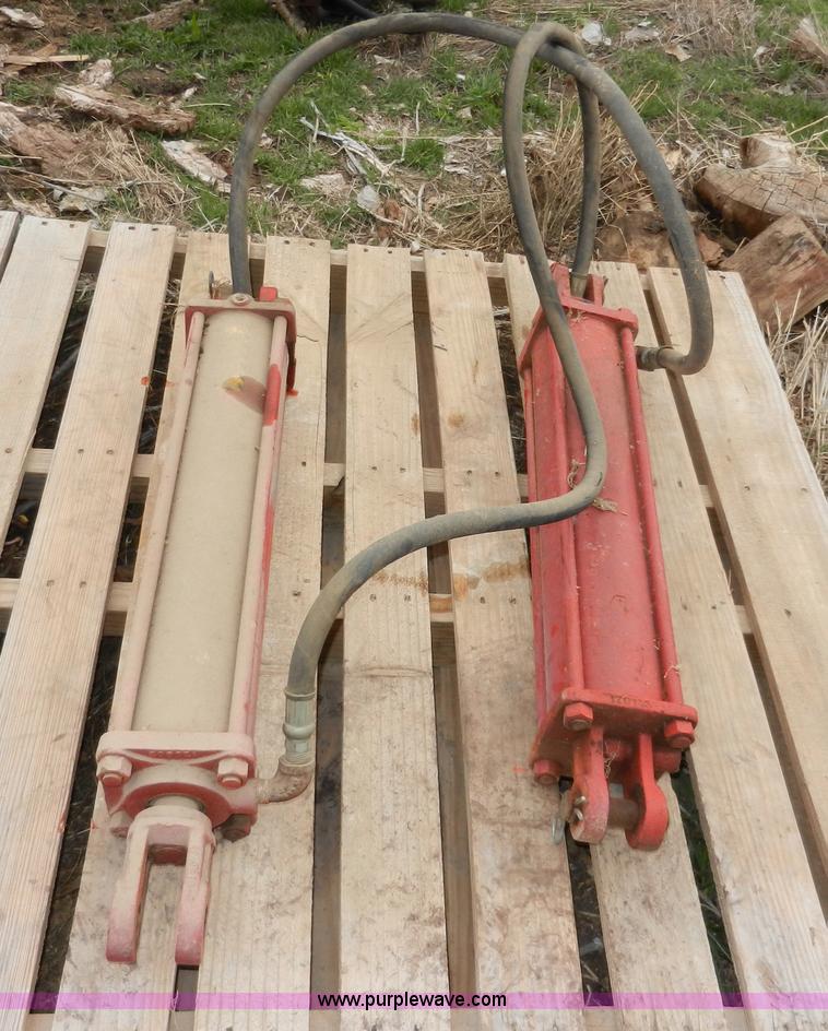 image for item X9593 (2) Yetter drill markers