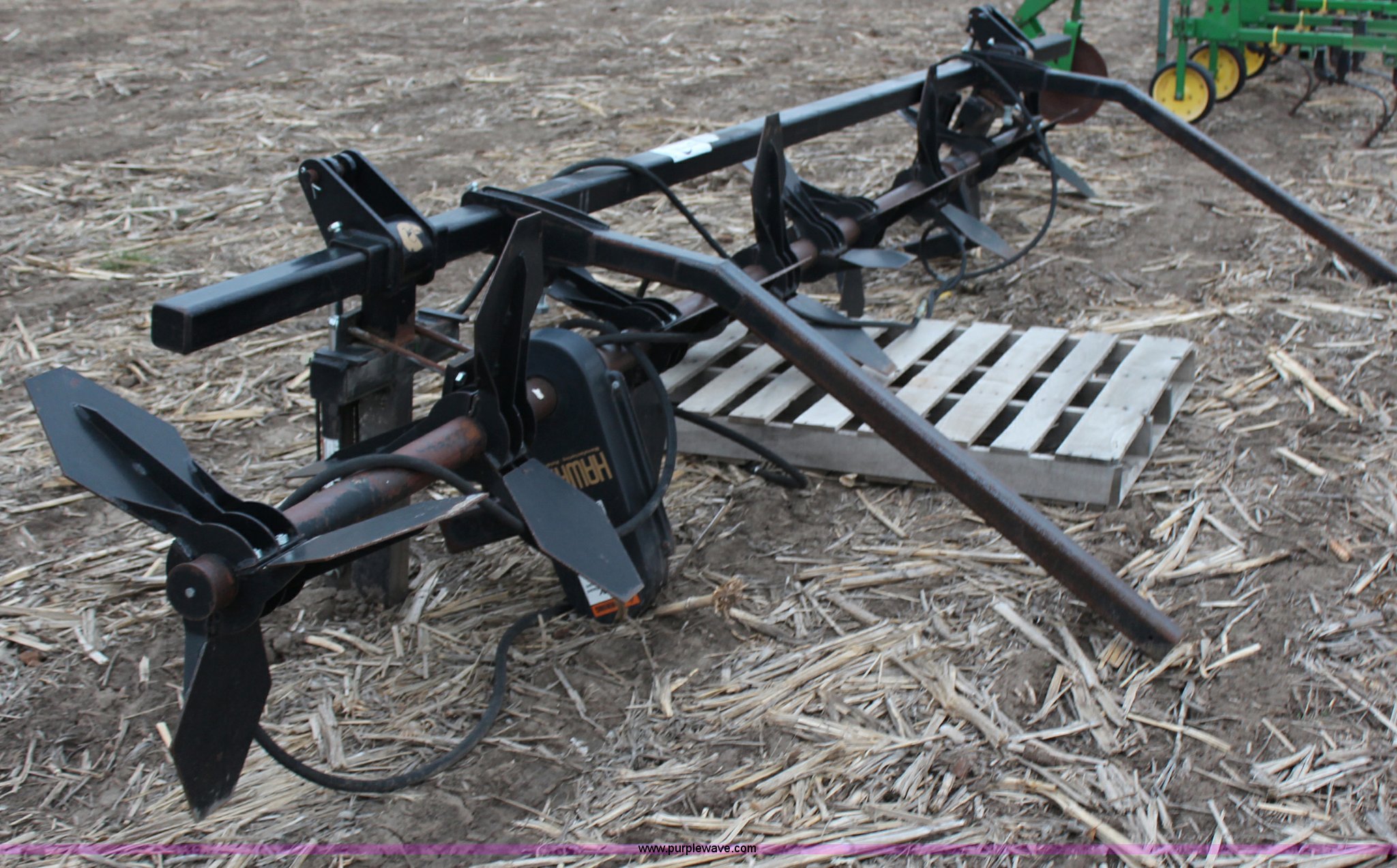 Hawkins eight row corn reel in Topeka, KS Item G5043 sold Purple Wave