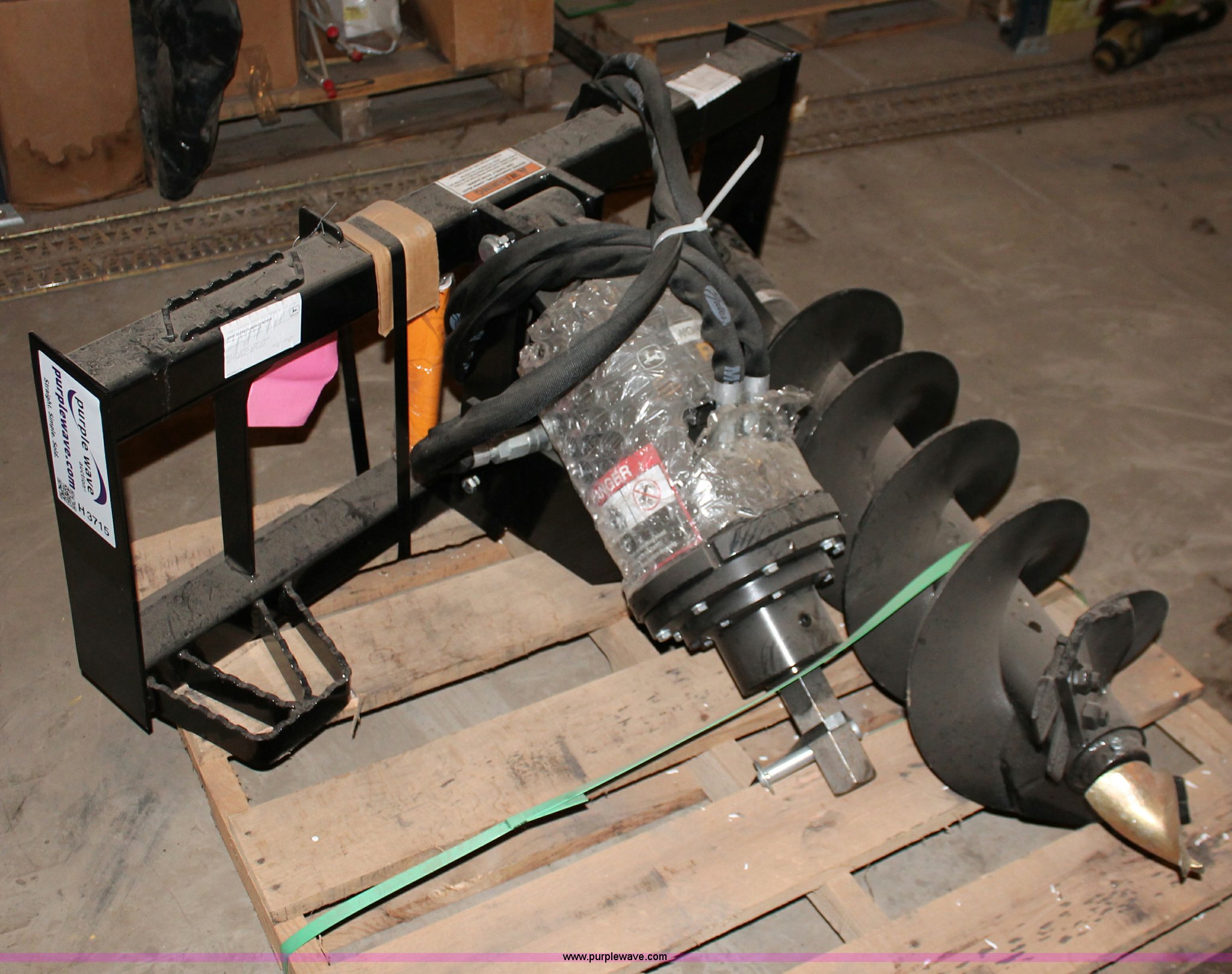 John Deere PA30 skid steer drive auger in Gettysburg, SD