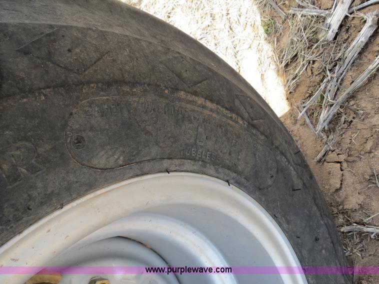 image for item B4710 2008 Case IH NTX5310 DMI strip-till Nutri tiller