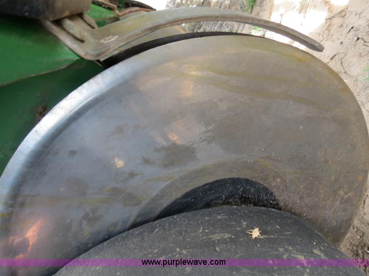 image for item B4714 2002 John Deere 1770 Conservation planter