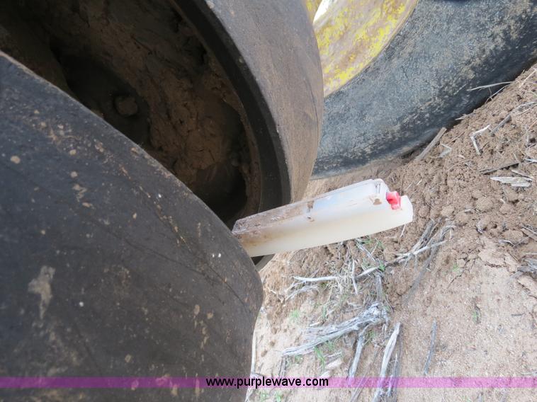 image for item B4714 2002 John Deere 1770 Conservation planter