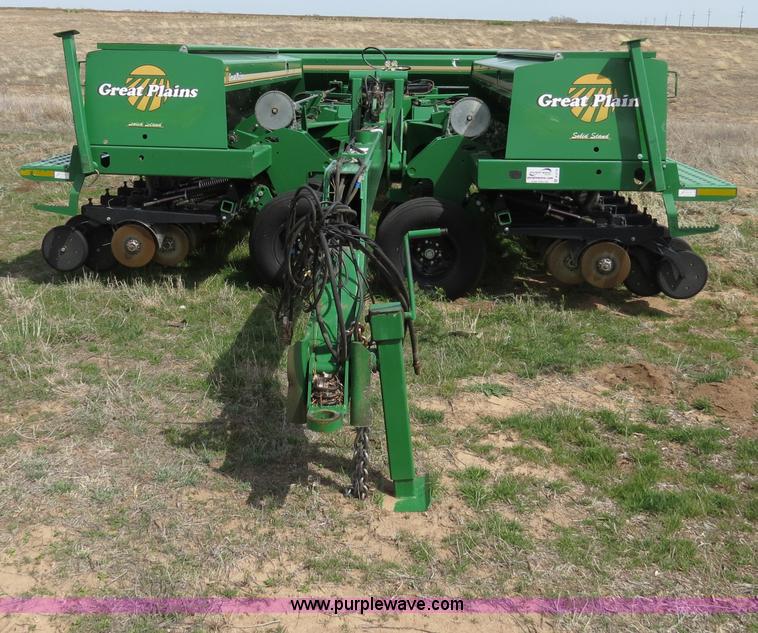image for item B4718 2003 Great Plains 3S-4000 drill
