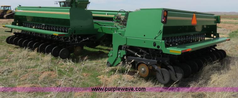 image for item B4718 2003 Great Plains 3S-4000 drill