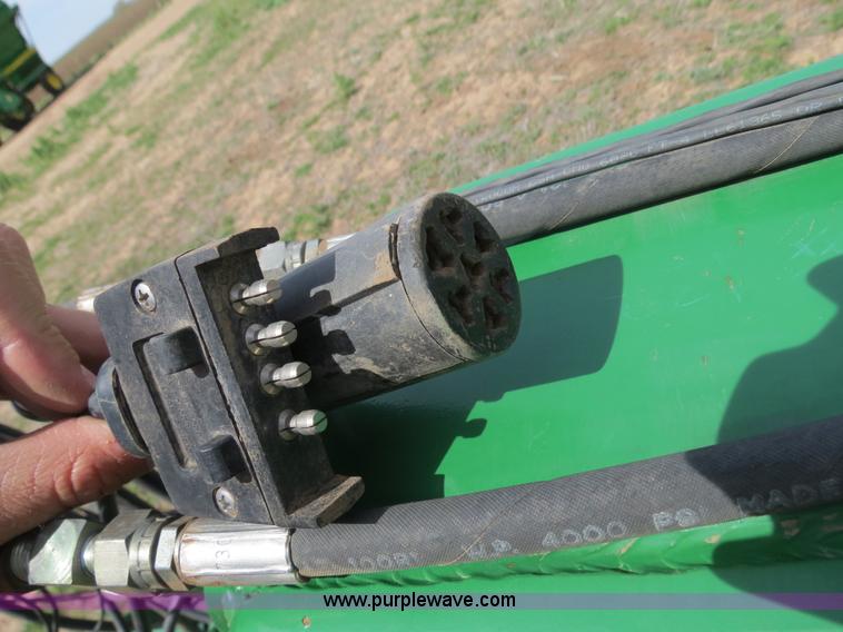 image for item B4718 2003 Great Plains 3S-4000 drill